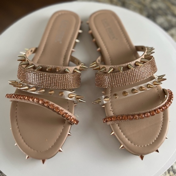 Cape Robbin Tan Xtreme Sandals Studded Rhinestone Embellished Slides Size 8 NWOT - Picture 12 of 13